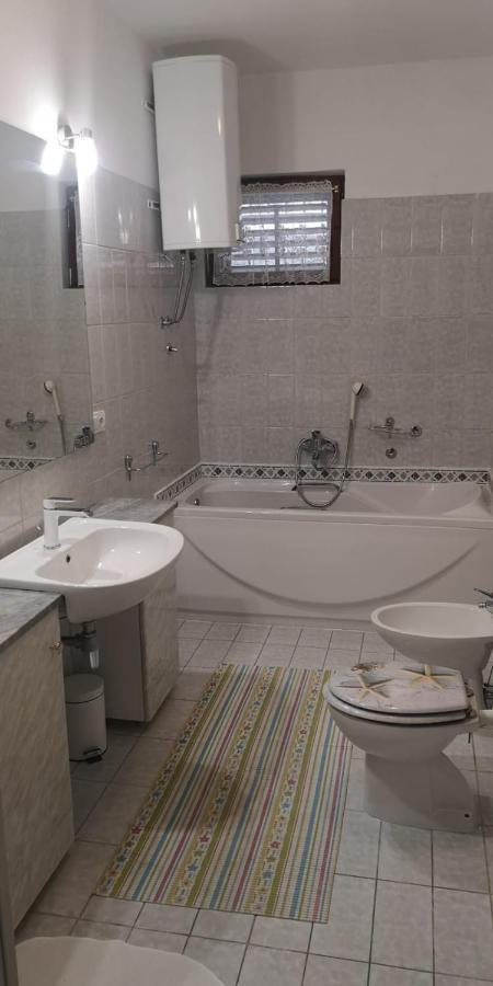 More Дугі-Рат Екстер'єр фото